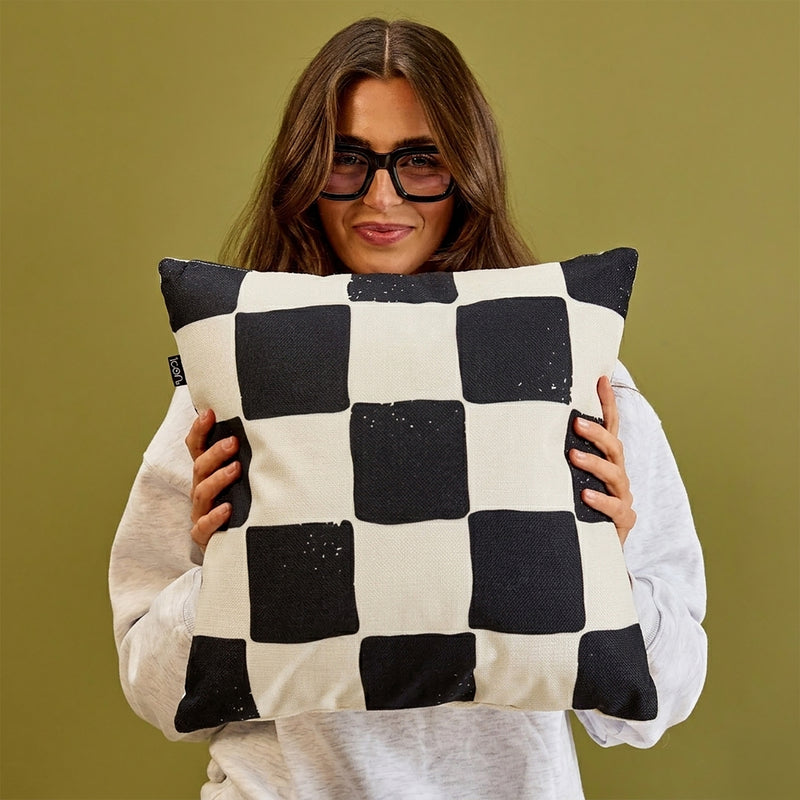 Checkerboard Indoor-Outdoor Cushion - Black & White