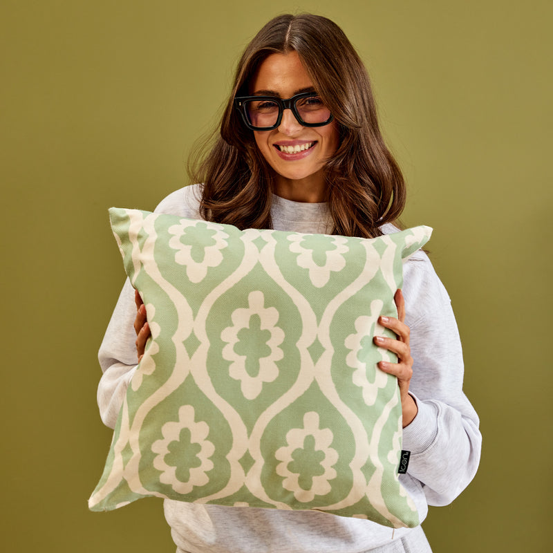 Damask Pattern Indoor-Outdoor Cushion - Green